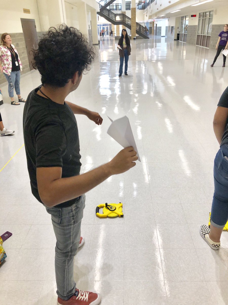 HistoryOfDiaz's tweet photo. @SeguinHSTx DC Biology uses paper airplane ✈️ throws to test variables, replicates and experimental design @noble_samanthia! #LearnPlayGrow #MatadorScience #MatadorDCBio https://t.co/gHurjSG1dA