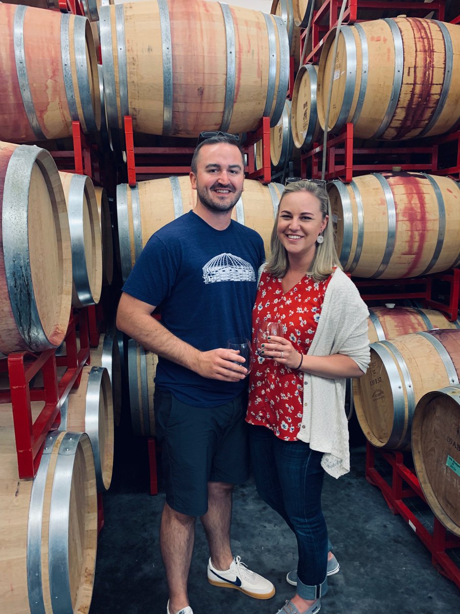 QuinnThomasPR's tweet photo. If there's one thing QTers enjoy the most about #summer it's getting to spend time with family. Weddings, wineries, and walks were some of the top #QTSummerFun activities! #CreswellOR @SofHCellars @CampSweeney https://t.co/vPjtFBXGp8