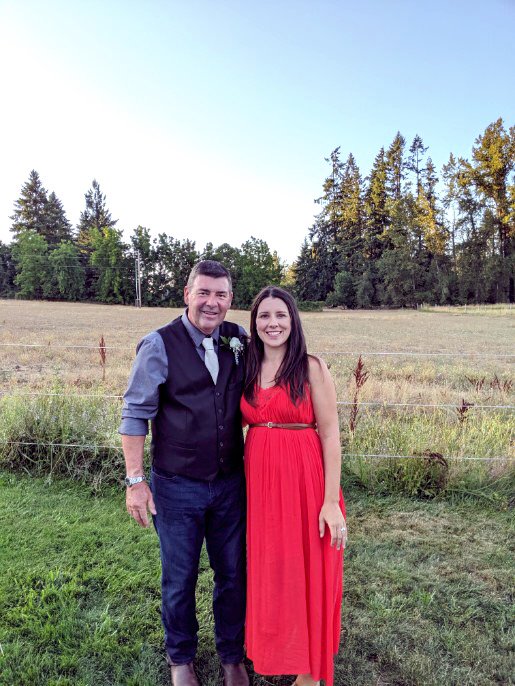 QuinnThomasPR's tweet photo. If there's one thing QTers enjoy the most about #summer it's getting to spend time with family. Weddings, wineries, and walks were some of the top #QTSummerFun activities! #CreswellOR @SofHCellars @CampSweeney https://t.co/vPjtFBXGp8
