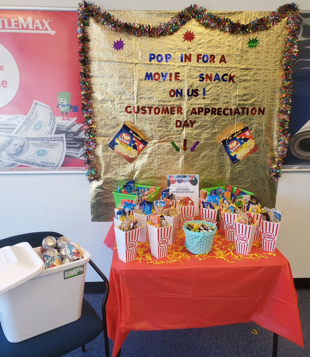 D1since2012's tweet photo. It's Customer Appreciation Day here in Bluffton! Come on down and grab your movie snack survival kit!
#theLadiesofBluffton #weloveourcustomers @MightytitleMax
@donell_temple @MarcDouble07 @JimVaughanTMX https://t.co/ZtbreTnGYo