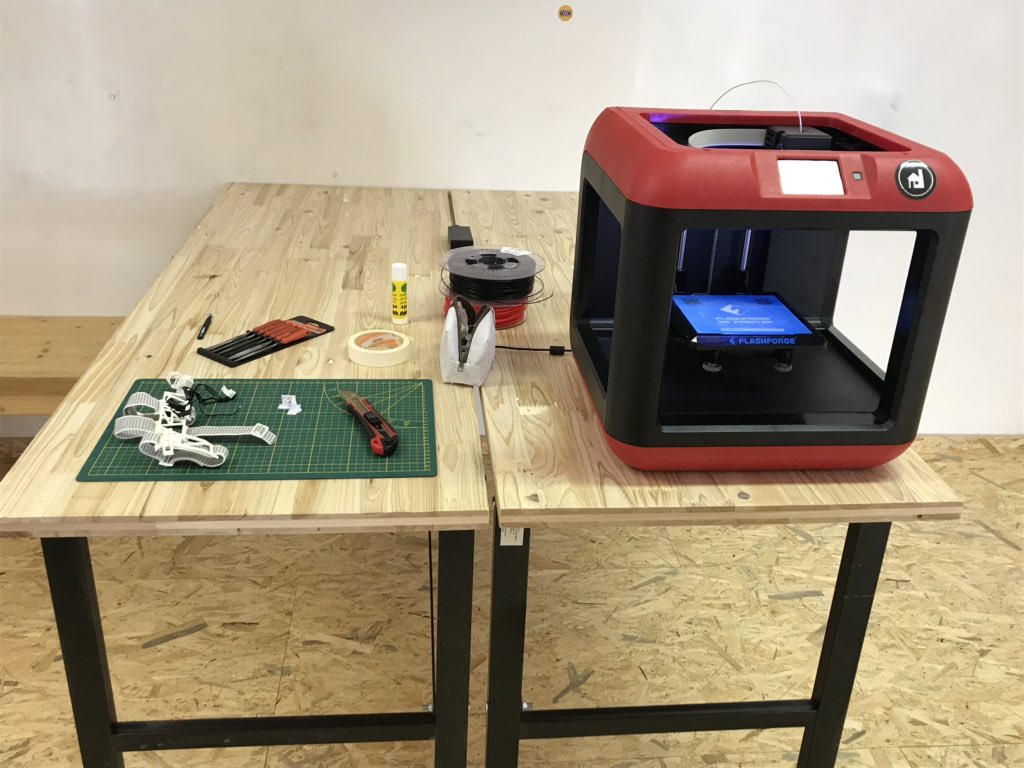DigiMat_Projekt's tweet photo. @MariaRa_IAT bei der Neueröffnung der Stadtteilfabik Essen am neuen tollen Location direkt im Essen Zentrum: https://t.co/lL9DaSTzxm https://t.co/S19VpMKSzh