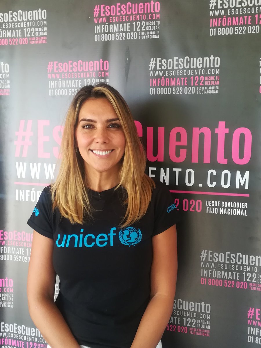 UNICEFColombia's tweet photo. #Hoy desde #Cucuta con nuestra #EmbajadoraDeBuenaVoluntad @MONYRODRIGUEZOF presentando la campaña de la @FiscaliaCol @EsoEsCuento a 250 niñas, niños y adolescentes del colegio Juan Atalaya https://t.co/ZdEyXT95zm