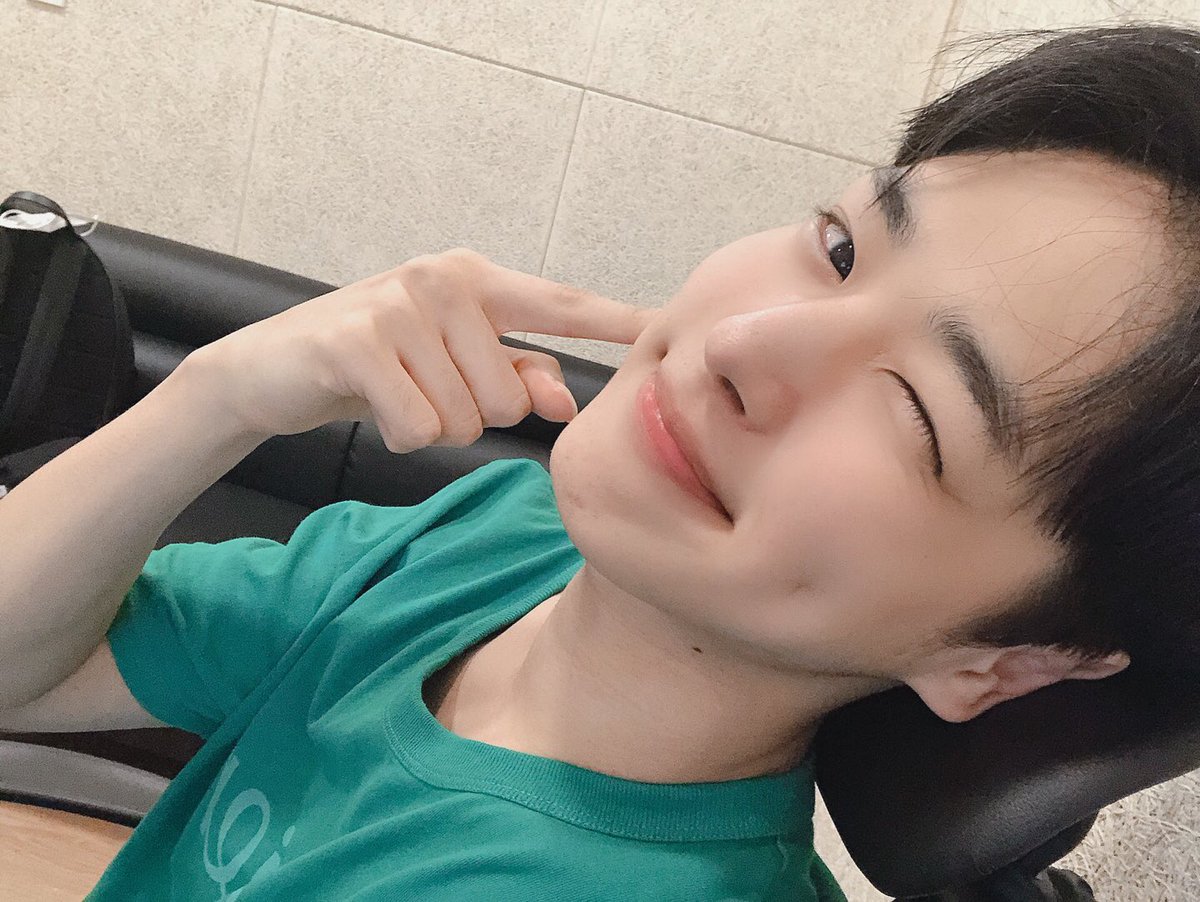 NewWorld_VICTON's tweet photo. 잘자욤💙💛 https://t.co/lCNBRhWf2M