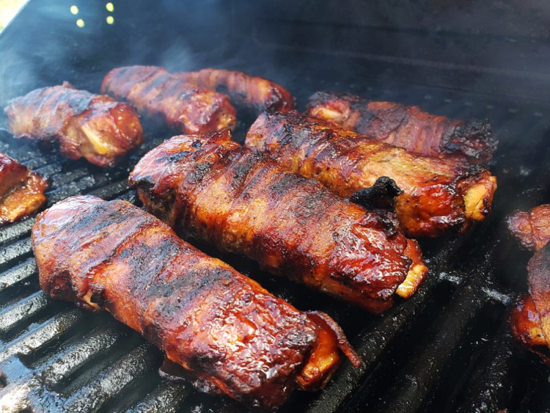 Scrappy_Geek's tweet photo. (ad) Bacon-wrapped grilled @HatfieldMeats Marinated Pork Ribs. 🤤😋 Make this tasty recipe for your fall celebrations and tailgating parties! https://t.co/hlsIxp94sd
#FALLInLoveWithHatfield #MakeEasyMoreInteresting #SimplyHatfield #BBQ #Food #ribs #bacon https://t.co/4uDSAScaqN