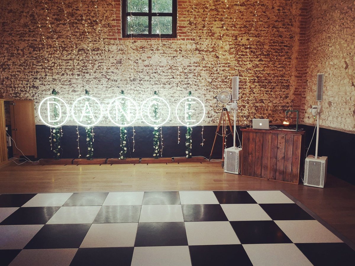 Just Dance

<a href="/GranaryEstates/">The Granary Estates</a> 

#ledletters #letterhire #lightupletters #loveletters #giantletters #neon #prophire