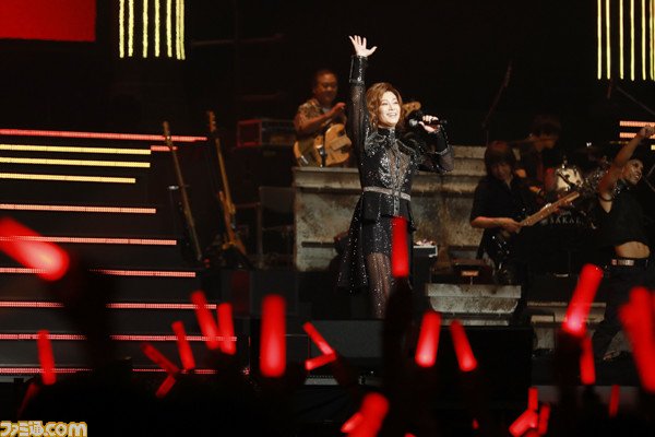 famitsu's tweet photo. “アニサマ2019”1日目リポート――鈴木雅之『め組のひと』、氷川きよし『TOUGH BOY』、如月千早（声：今井麻美）『蒼い鳥』など、多彩なラインアップに会場��が熱狂！
#anisama https://t.co/hdlO410pYo https://t.co/AglE6bEXOt