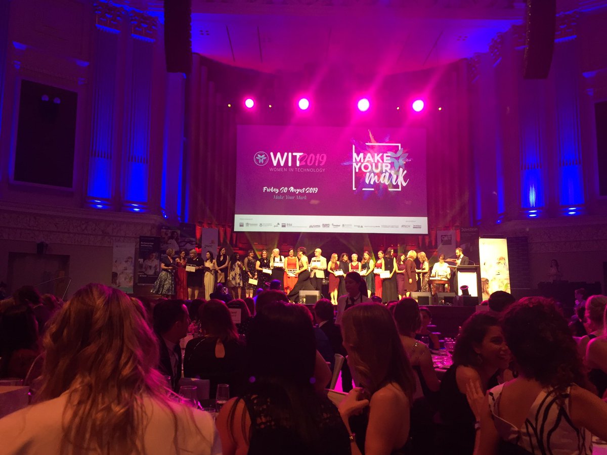 Congratulations to all finalists & winners of the 2019 #WiTAwards! Such a beautiful night spent celebrating many amazing #WomenInSTEM!  Thank you for inviting me to join this event @QUTSciEng !