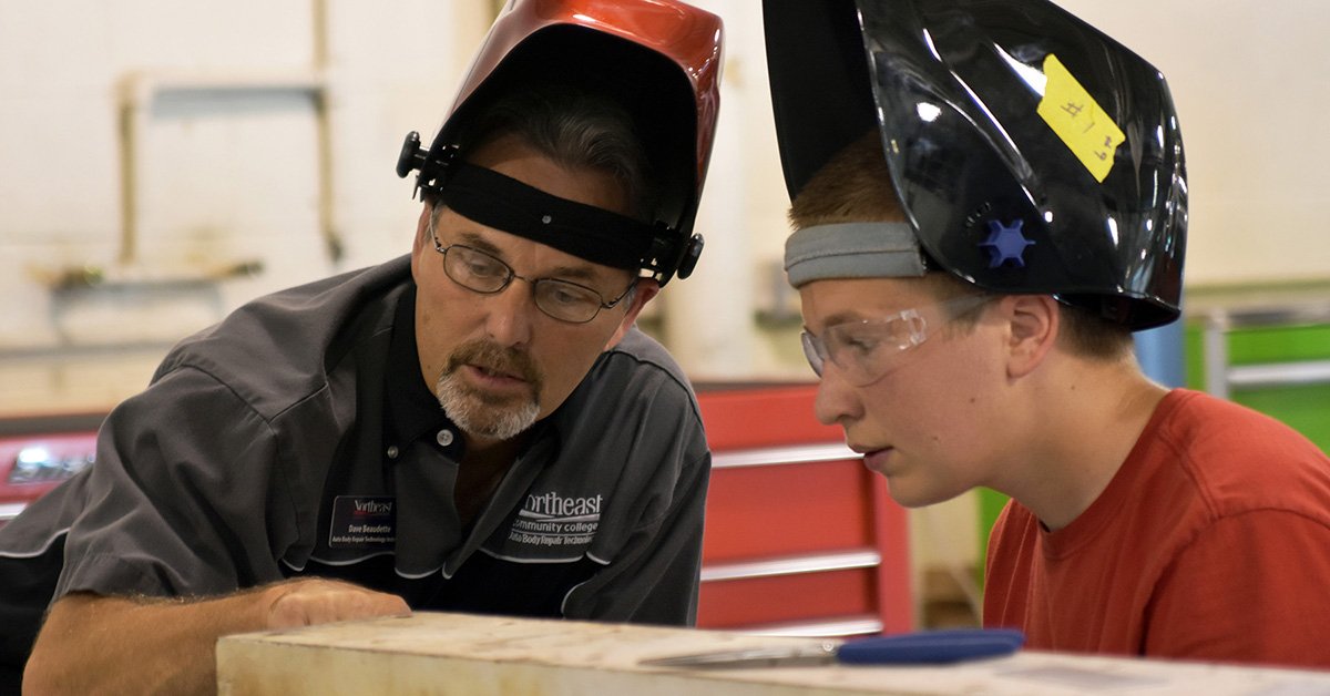 northeastedu's tweet image. Record number of students enroll in Fridays @ Northeast

northeast.edu/News/Article.a…
#CollegePrep #CareerPathways #CareerAndTechnical