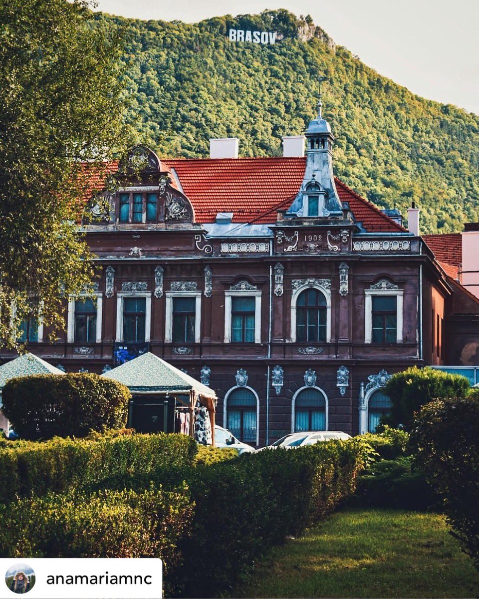 PositiveRomania's tweet image. Brasov city centre
Photo by Ana-Maria Minca
#Romania