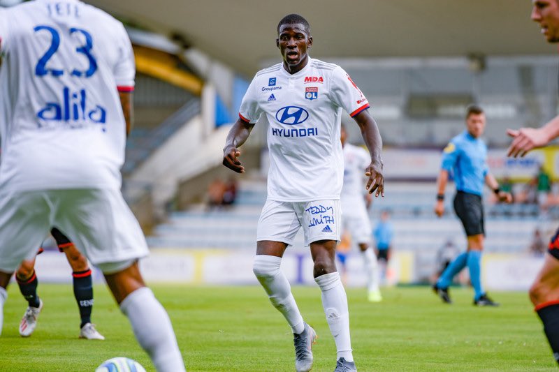 Lorient Lyon Chaine Lorient se fait prêter Yann Kitala (Lyon)