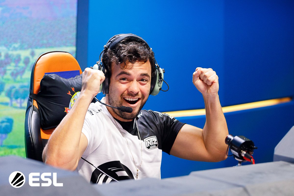 ESLClashofClans's tweet photo. The victory of the first war belongs to them! Well done @INTZeSports! 🔥 

#ClashWorlds ⚔️🛡️ https://t.co/3Bl3Pmny1i