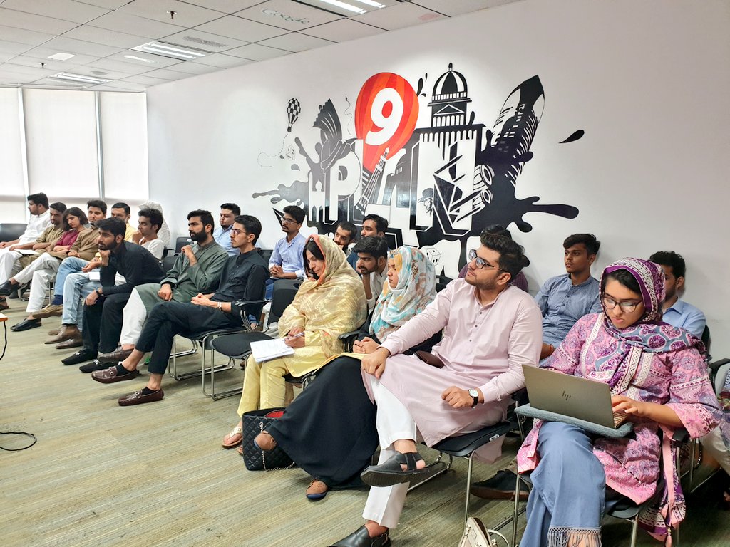 PITBIncubation's tweet photo. Successful joint training today by Malik Mudassir & M. Ali Toosy for the batch #Cycle13.
They spoke about introduction and execution of lead generation, efficacy of team building and lean startup approach which translates to "the lighter you are, the faster you would run". https://t.co/Z8SefVTNX4