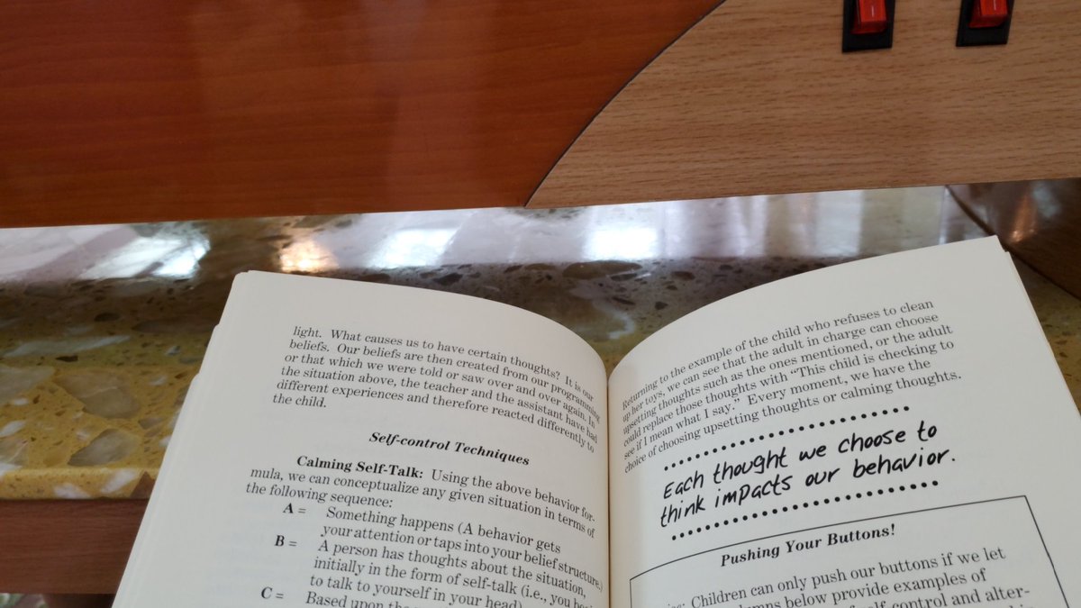 Antoine98329281's tweet photo. Worked all week getting my classroom ready. Currently sitting at the nail salon getting my back book to a school pedi. It has been a great summer! #HCSDReads19 #BVS https://t.co/gdhif2BEjX