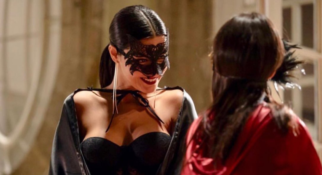 Ya es Vierneeeees!!! Saben q significa eso?? Que ya están disponibles los últimos episodios de #ElJuegoDeLasLlaves 🔥 yeeeeeei 💜 véanlos ya en <a href="/PrimeVideoMX/">PrimeVideoMX</a> y @StreamPantaya