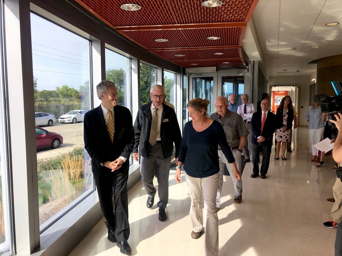 UWEconD's tweet photo. Freshwater Collaborative ⁦@UWSystem⁩ welcomes⁦ @GovEvers⁩ to launch event at ⁦@UWM⁩ ⁦@MarkMone⁩ ⁦@WEDCNews⁩ ⁦@InWisconsin⁩ #AllinWI https://t.co/VPUBlgFu44