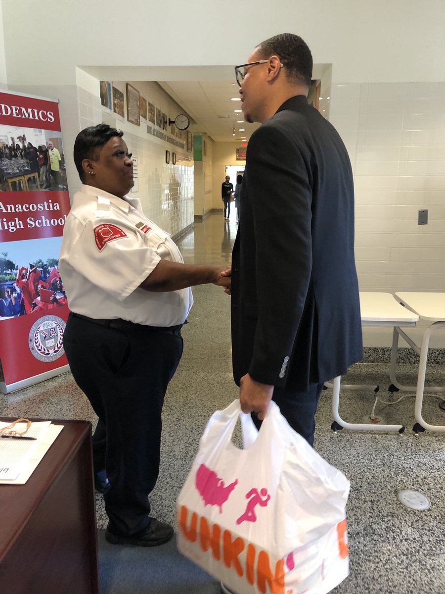 DCPSChancellor's tweet image. And the winner of the #BacktoDCPS contest is @AnacostiaHigh for sharing #WhyAna with our community! I brought by a snack for the staff at Anacostia to thank them for their work and wish them a great school year!