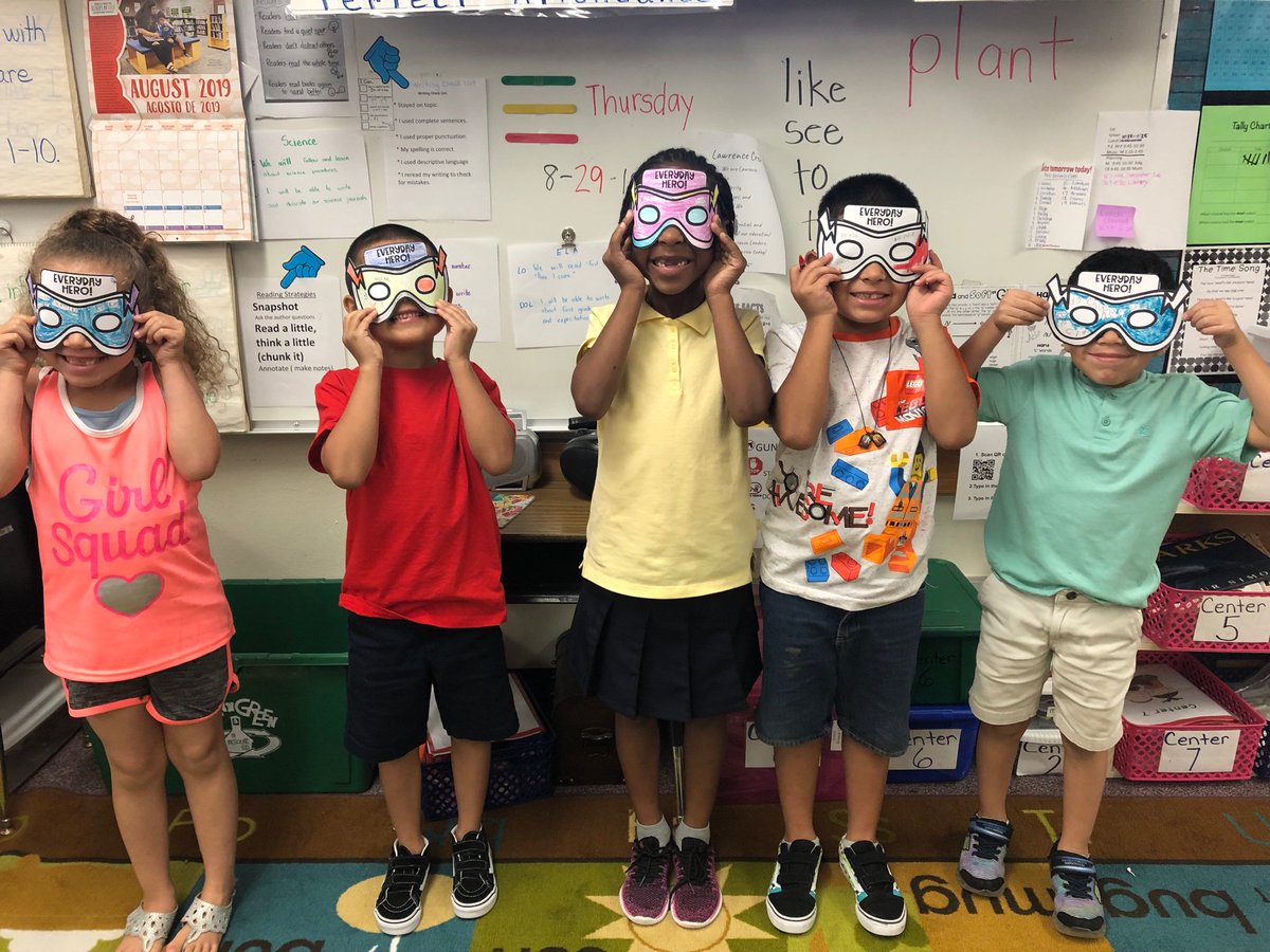 LLong0721's tweet photo. Some of our fabulous first graders learning how to be “Everyday Superheroes.” 🦸‍♀️🦸‍♂️ #Lawrencetomorrows https://t.co/1cB568RPIf