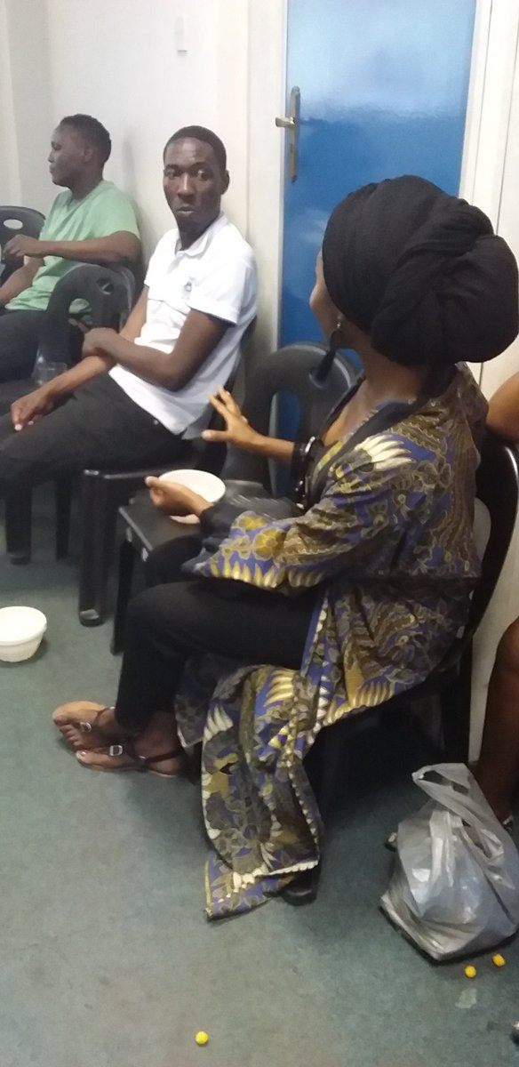 Realbeefactor's tweet photo. I am now facilitating another session were we feature @Nkanyeziyethu Malunga as we talk CREATIVITY and Fashion in Bulawayo.
#MakotibyNkazana
#CreativityNight
#FeministFridays https://t.co/0QzNMBmSSO