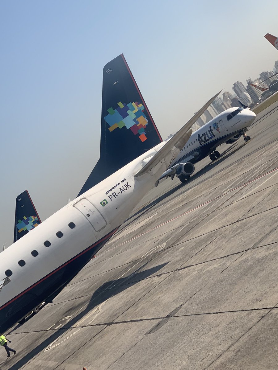 confraria2panas's tweet photo. Aeroporto de #Congonhas mais #Azul . #aeroportodecongonhas #aviacao #saopaulo #sp https://t.co/AP66iqF7dY