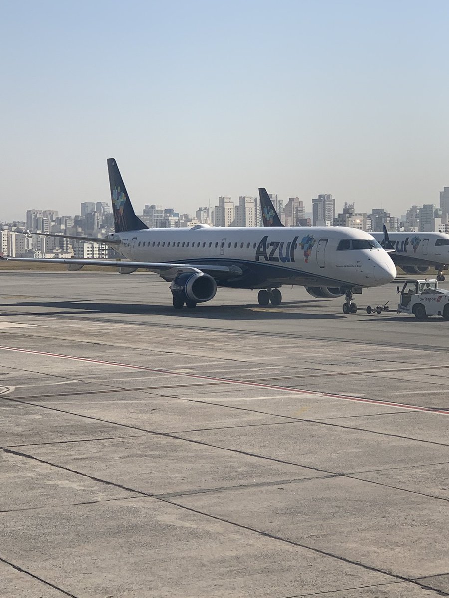 confraria2panas's tweet photo. Aeroporto de #Congonhas mais #Azul . #aeroportodecongonhas #aviacao #saopaulo #sp https://t.co/AP66iqF7dY