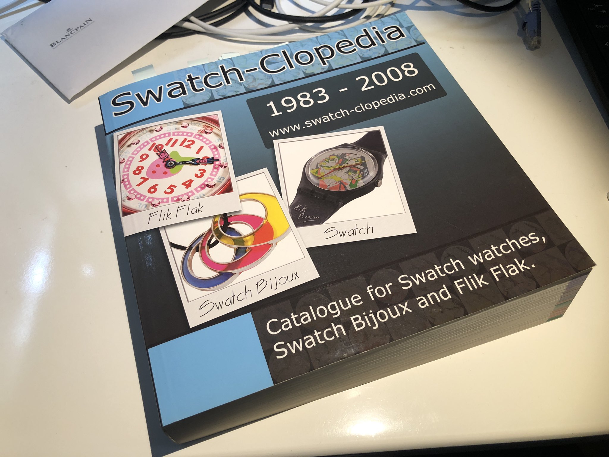 電脳ぺんぎん Swatch Newgent Suow100 その昔 豊洲ららぽーとにスウォッチストアがあって スウォッチ懐かしいなあと見に行って思わず買いました この後またスウォッチ熱が再燃して新旧国内外問わず0本ほどスウォッチを買いまくって個人的社会問題に