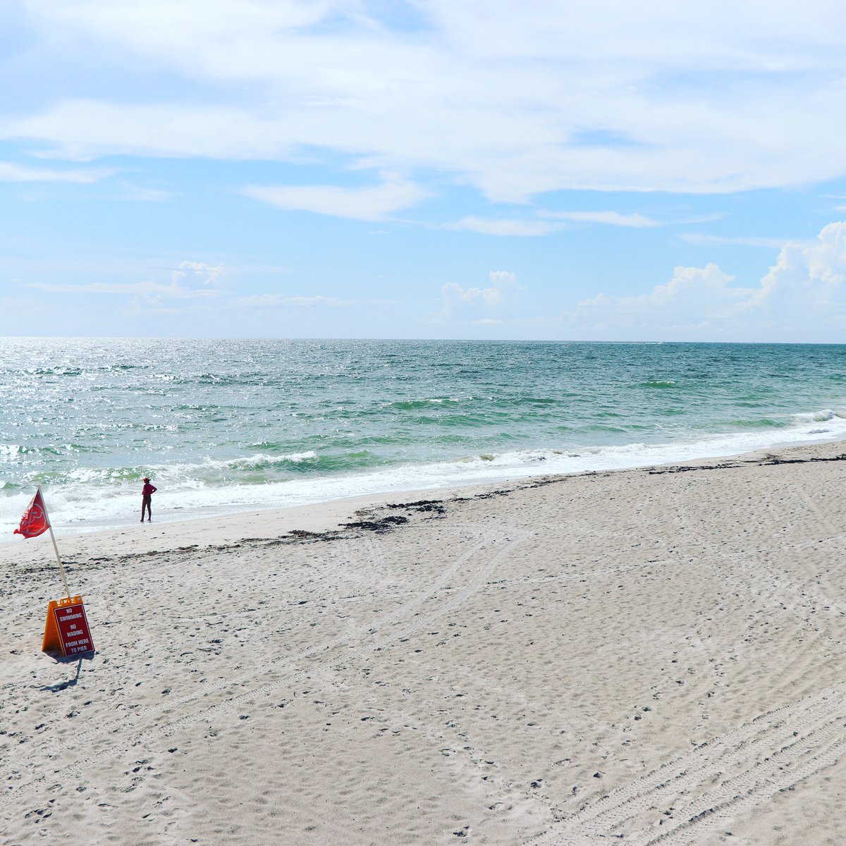 JupiterSurf's tweet image. #JunoPier this morning pre #Dorian #surfreport 8/30/19 jupitersurfreport.com/juno-pier-befo…