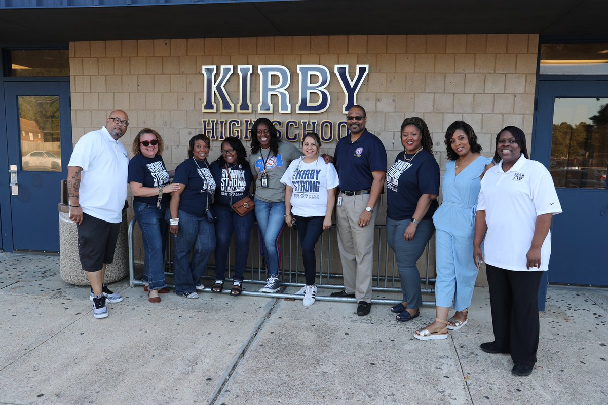 voiceofmscs's tweet photo. Closing out week 3 of #SCS20In20 the team travelled to @SchoolKirby for Day 15 of the tour! Can’t say enough of all the support that we have received during this tour! #InTheCommunityWithTheCommunity https://t.co/5yGB91AhU1