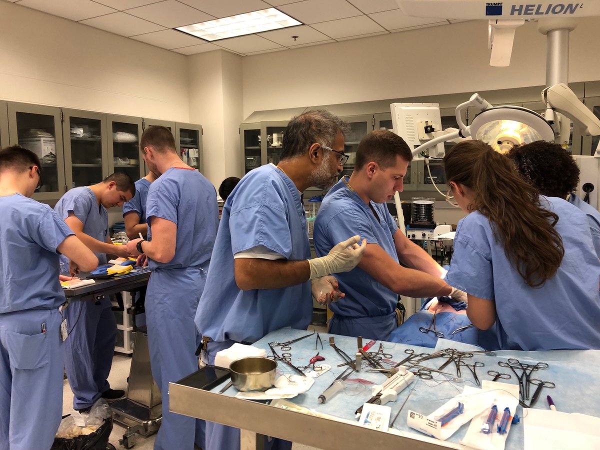 UCincySurg's tweet photo. 4th year med students spend the morning in surgical bootcamp with our clerkship staff - Drs Athota, Kuethe and Grimes. Great learning before application season.  ⁦@UCCOM_MedSci⁩ ⁦@AndyFilak⁩ https://t.co/s2w6HVgAFY