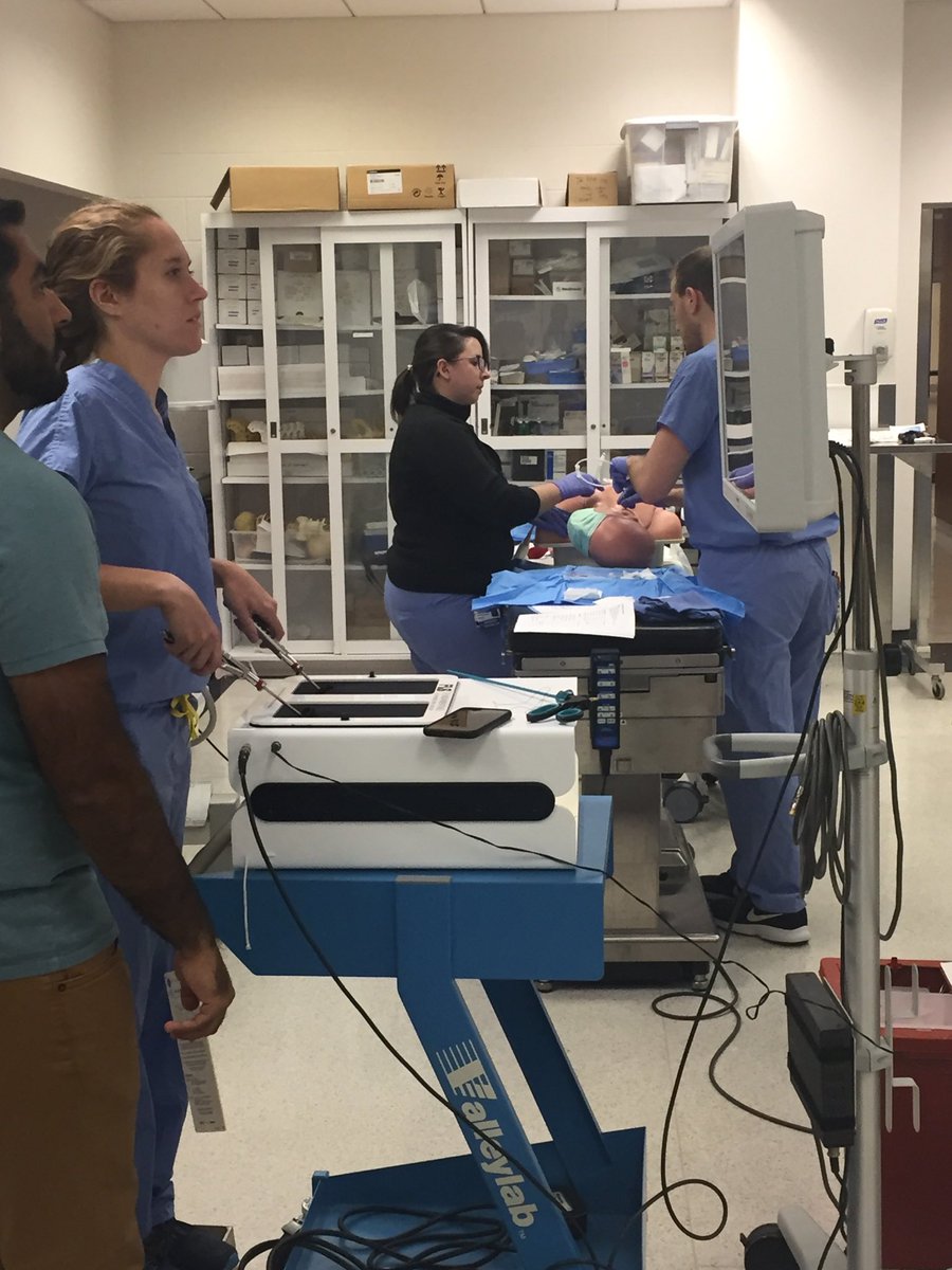 UCincySurg's tweet photo. 4th year med students spend the morning in surgical bootcamp with our clerkship staff - Drs Athota, Kuethe and Grimes. Great learning before application season.  ⁦@UCCOM_MedSci⁩ ⁦@AndyFilak⁩ https://t.co/s2w6HVgAFY