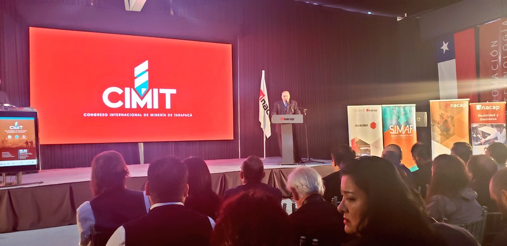 MineriaTarapaca's tweet photo. 📌#Cimit2019| Seremi de Minería @gonzalovidalsa1 encabeza segunda jornada del 4⁰ Congreso Internacional de Minería de #Tarapacá, iniciando con el Seminario de Innovación Aplicada al Mantenimiento de Activos Físicos #SIMAF a cargo @inacap_iqq
#ChileEnMarcha🚀 https://t.co/c9iyPn4m2Y
