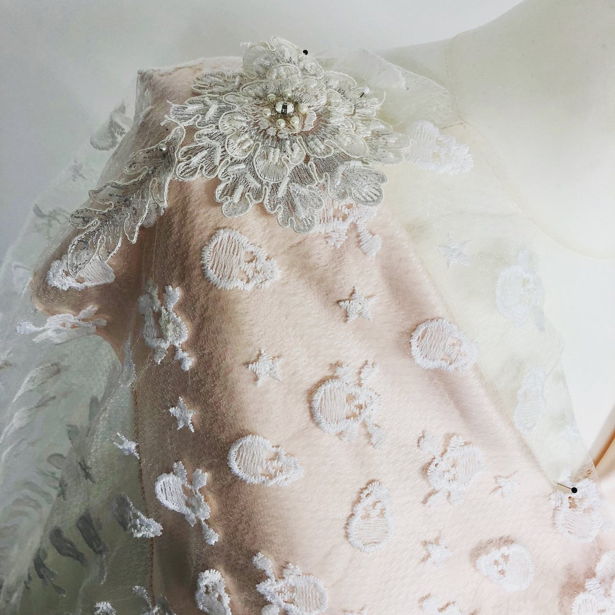 CrozierGreer's tweet photo. Fabric sample from today. #alternativebridal #alternativebride #gothbride #gothicbride #gothicweddingdress #alternativeweddingdresses #rocknrollwedding #rocknrollbride #skullweddingdress #pinkweddingdress #dressmaker #fabricsamples #madeinscotland #kitschwedding #kitschbride https://t.co/PBgWkDTCPW