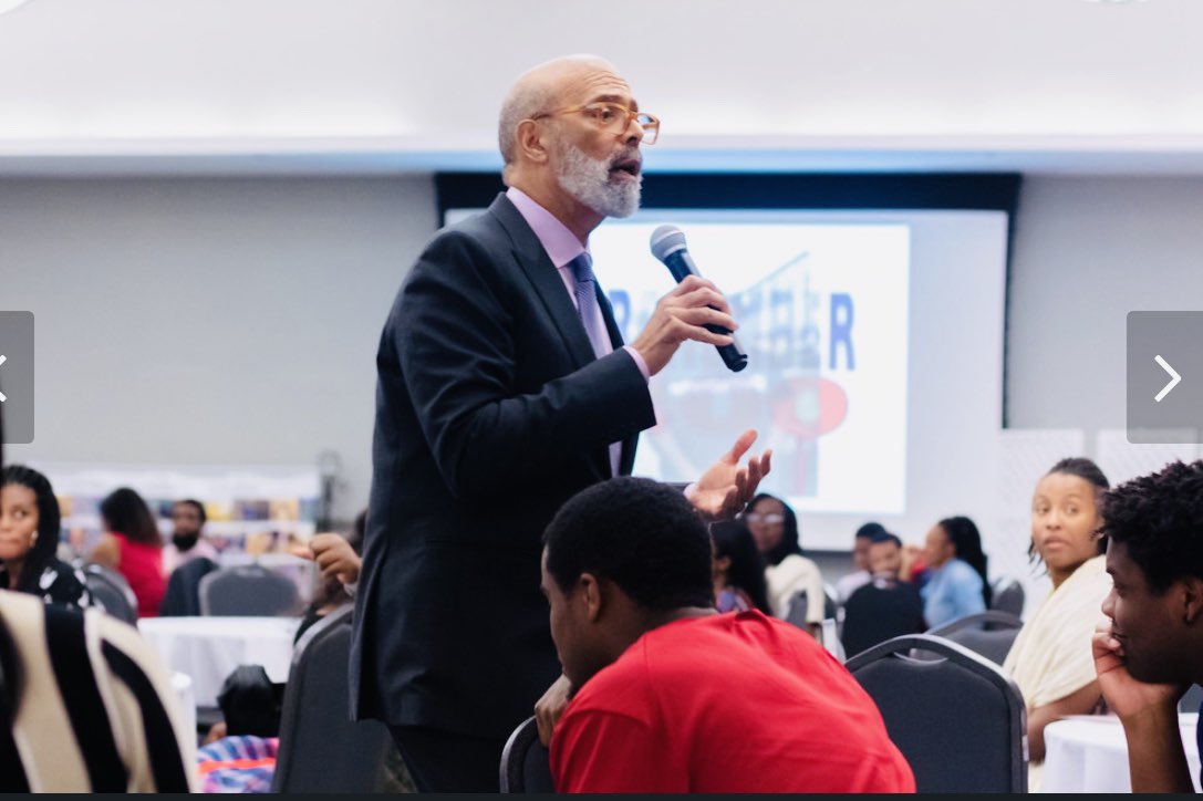 DrMichaelLomax's tweet photo. Very excited to speak @VAUnion1865 yesterday at the invitation of @MilesCollege on the topic of Bridging the Gap: Connecting the Continent and Blacks throughout the Diaspora to the #UNCF experience and highlight #UNCFs Collective Role in Capacity Building. #FBF #VUU1619 https://t.co/qh9cTFE3u8