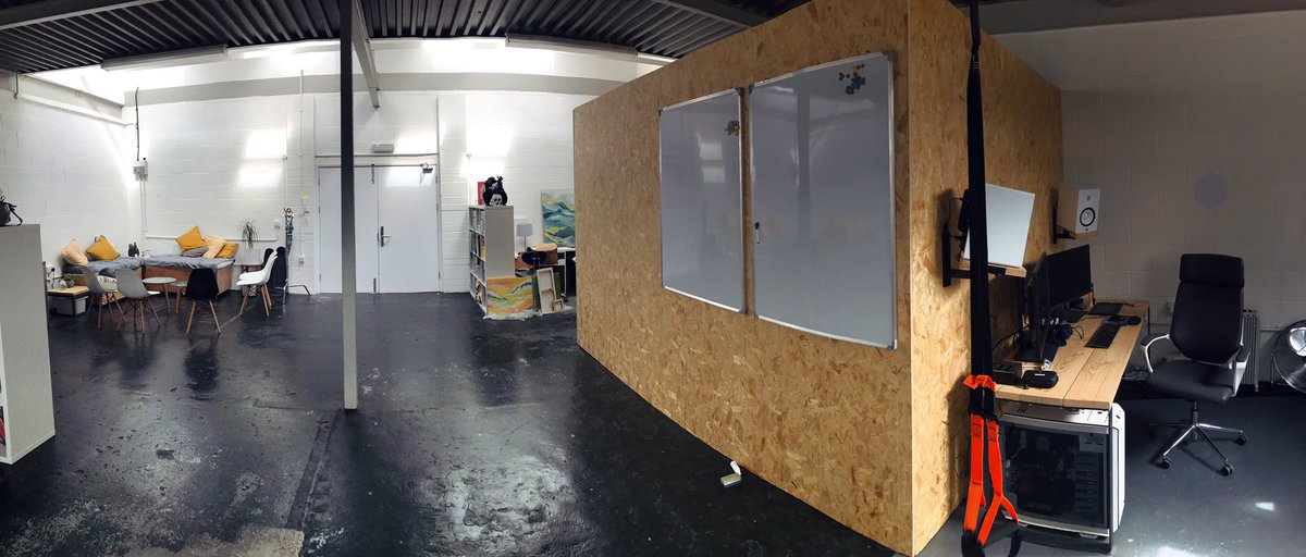 VanillaBearFilm's tweet image. The studio is coming along nicely, thanks to the handy work of Kris &amp;amp; Strophe.
Thanks lads. Thlads. 

#StudioChat #LookAroundYou