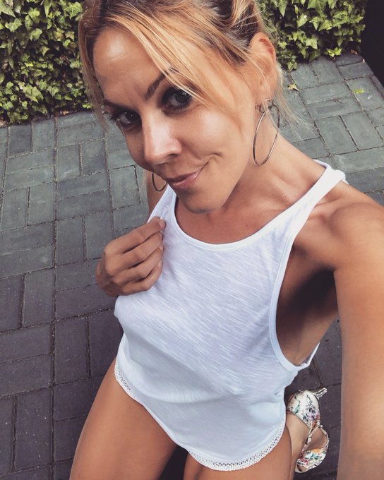 Besuch mich doch jetzt auf meinem MDH Profil, ich bin gerade online !! Anmelden und nur 1&euro; aufladen und<a href="/tag/smile"class="tags"><span>#smile</span></a><a href="/tag/cute"class="tags"><span>#cute</span></a><a href="/tag/mydirtyhobby"class="tags"><span>#mydirtyhobby</span></a><a href="/tag/dresslover"class="tags"><span>#dresslover</span></a><a href="/tag/miley"class="tags"><span>#miley</span></a>