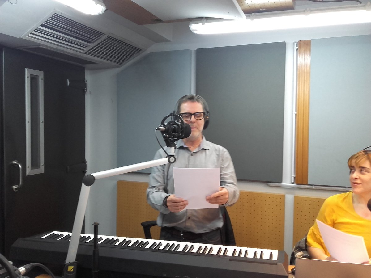 Vino <a href="/MONAGALLOSI/">MONA GALLOSI</a> a embriagar al <a href="/ElfiscaldeLim/">elfiscaldeLIM</a>