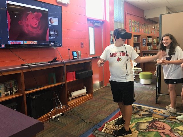 Students in Mrs. Huffman’s science classes came to the media center to experience virtual reality and learn about blood cells. #PMESpirates #SCSed