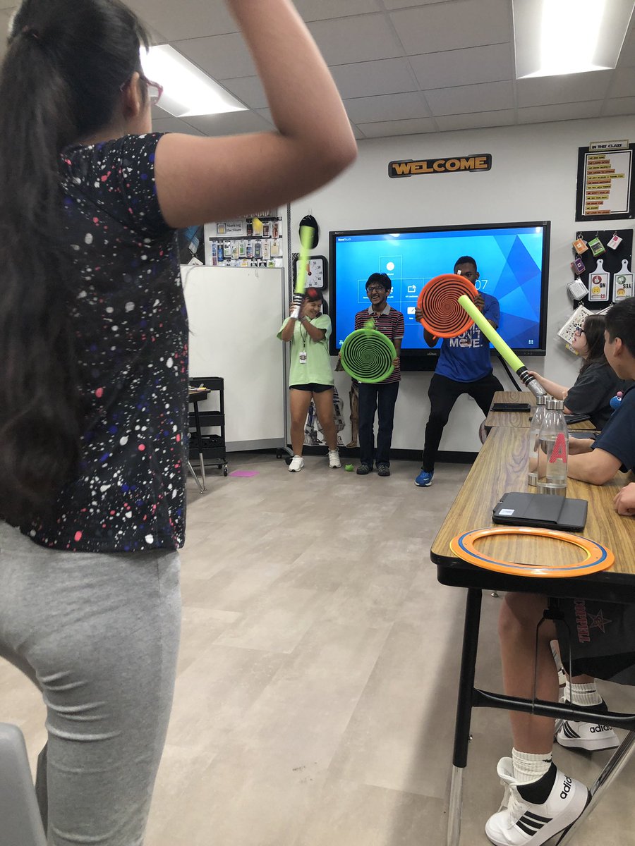 MurrayLuv2Teach's tweet photo. 2 of 2 Alien Stress ball war with staff. #RelationshipsMatter #engagement #socialskills #corevalues #CoppellHS #whyiteach @Coppellisd @CoppellHigh #awesomeness https://t.co/ARThELWWYb