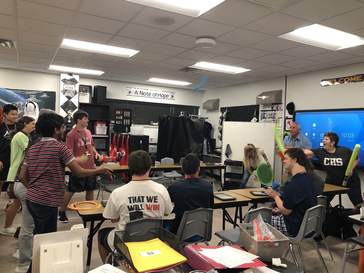 MurrayLuv2Teach's tweet photo. 2 of 2 Alien Stress ball war with staff. #RelationshipsMatter #engagement #socialskills #corevalues #CoppellHS #whyiteach @Coppellisd @CoppellHigh #awesomeness https://t.co/ARThELWWYb
