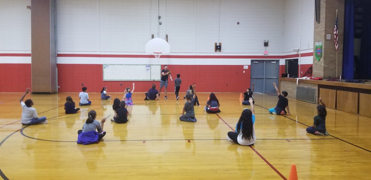 gcappozzoBPD3HR's tweet photo. Just another amazing day @BPD3KM learning expectations with @DSpanglerPE! Let the games begin!! #monstertag #kmdolphins #learningisfun #teamwork https://t.co/sFhMxuPKR2