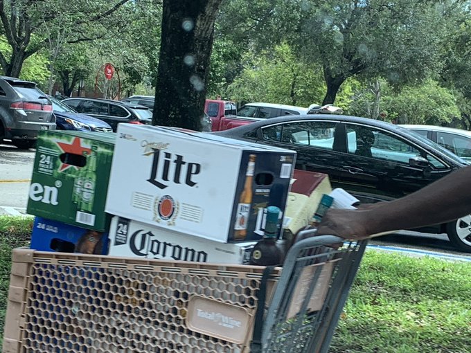 EDOqDSSXUAAuHo1?format=jpg&name=small