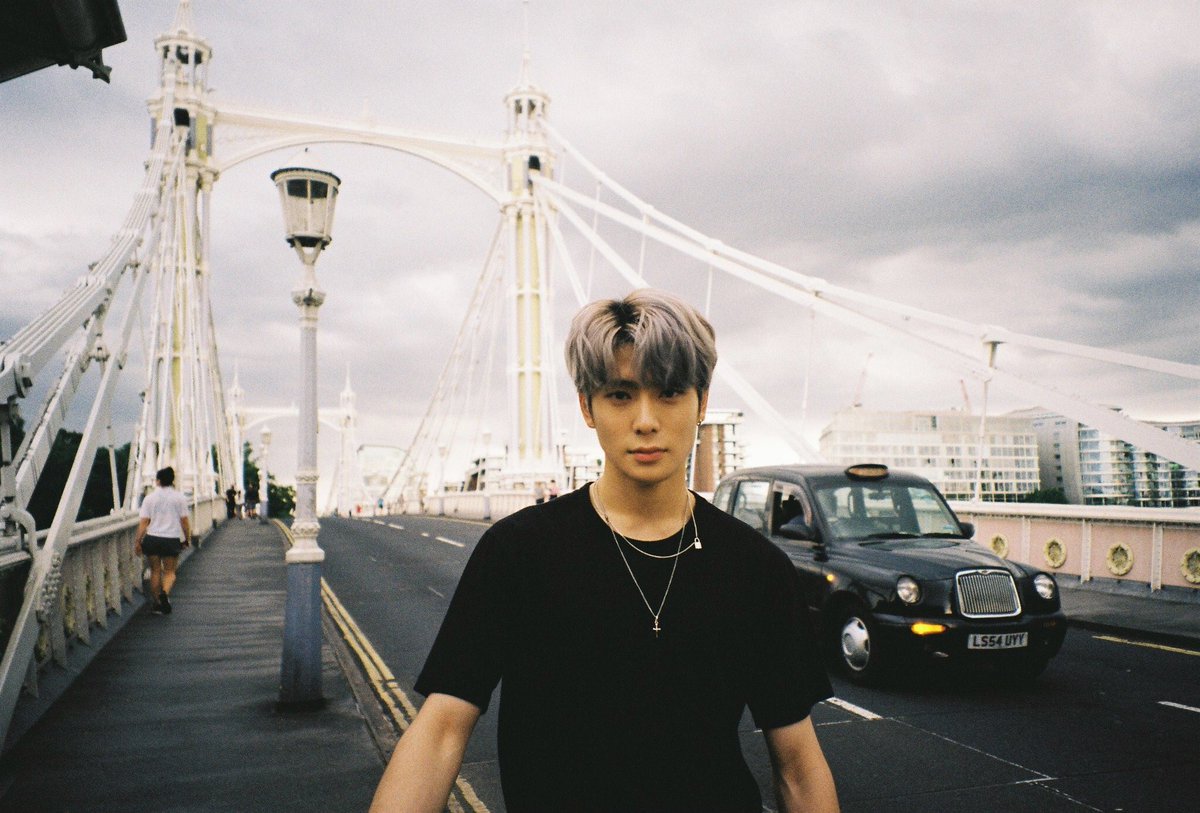ceomarksun's tweet photo. In English it’s called “Perfect”
In Chinese it’s called “完美”
In French it’s called “Parfait” 
In Japanese it’s called “完璧”
In Thai it’s called “ถูกต้อง”
In Korean it’s called “정재현” https://t.co/FswfZ8x8PK