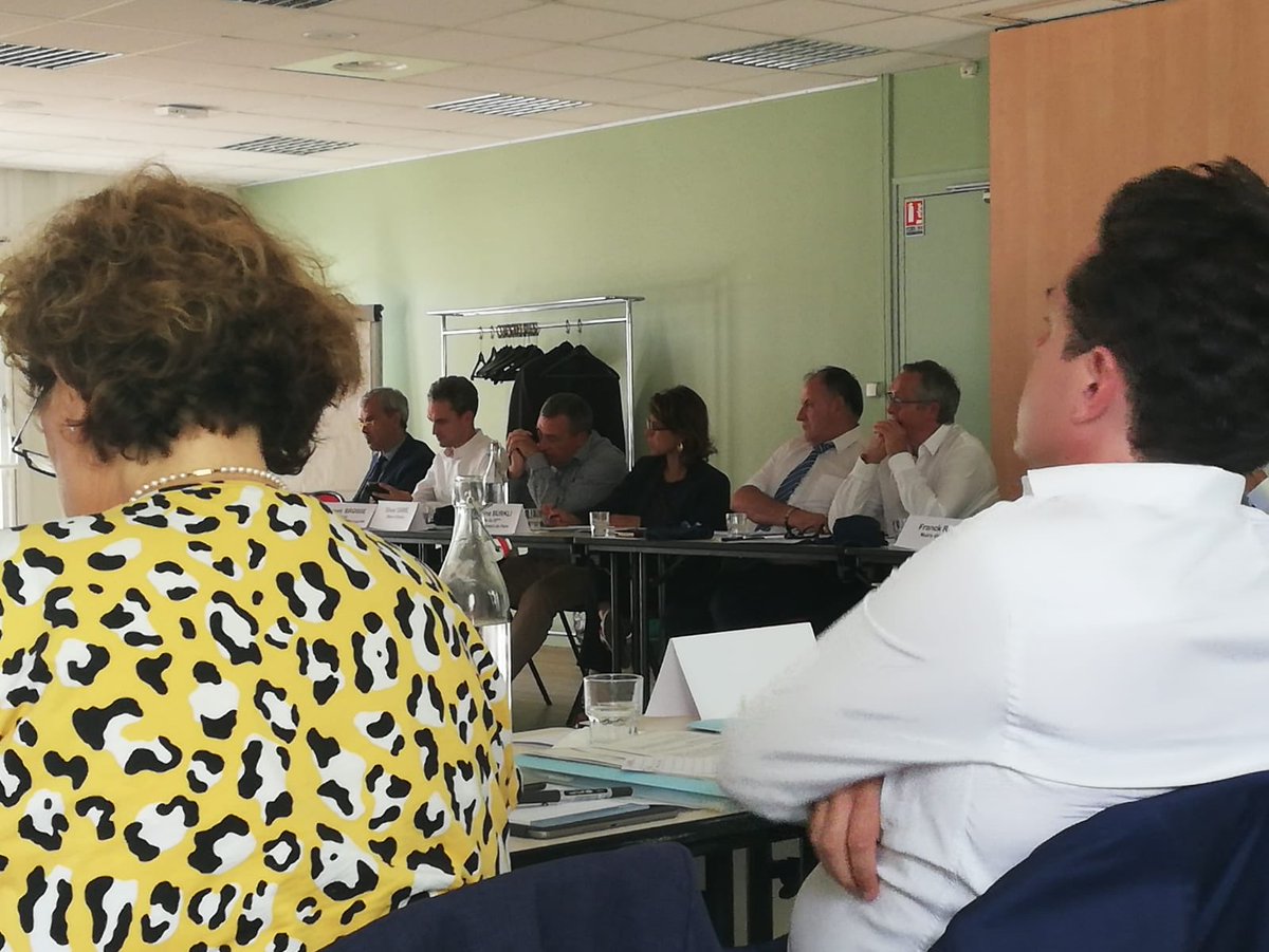 ch_bouchet's tweet photo. Aujourd'hui la république des maires se structure officiellement en association. Réunion de travail d'élus locaux autour de @ChristopheBechu qui souhaitent valoriser ce qui fonctionne, mettre en commun les bonnes pratiques de nos communes &amp; bâtir des solutions pr nos territoires https://t.co/2k3EYFssj0