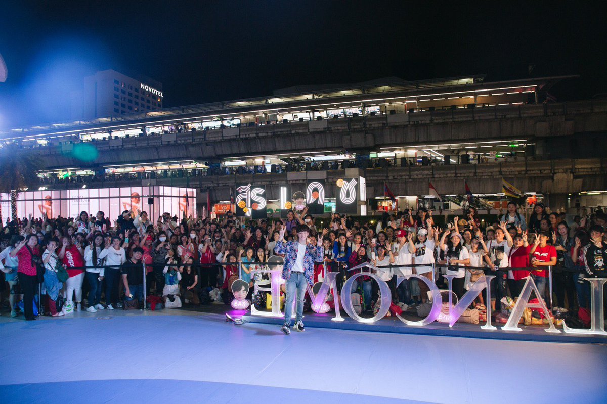 SendSeek's tweet photo. เอิ่บอิ่มกับรอยยิ้ม ...สายตาสุดแสนจะอ้อนวอน ...เอาให้ละลายกันไปเลยคืนนี้ ขอบคุณทุกๆคนที่มาให้กำลังใจน้องนะครับ ☺️ #เอ็นดูน้อง #ละลาย #บาสเด็กอ้วนที่แท้จริง #บาสเด็กอ้วนxLancome #seeksend https://t.co/HHvMjP5d5f