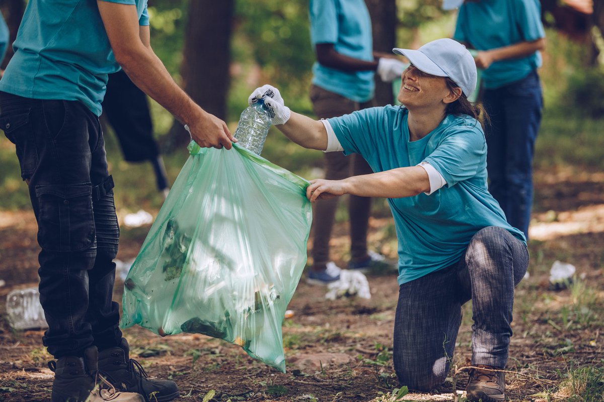 doterra's tweet photo. We’re excited to see how many acts of kindness we can reach together! Join us in the kindness challenge to help make a difference in the world! Make the pledge now at https://t.co/uYdYjuumKL. #bekindtogether https://t.co/ZcaUBoG1aH