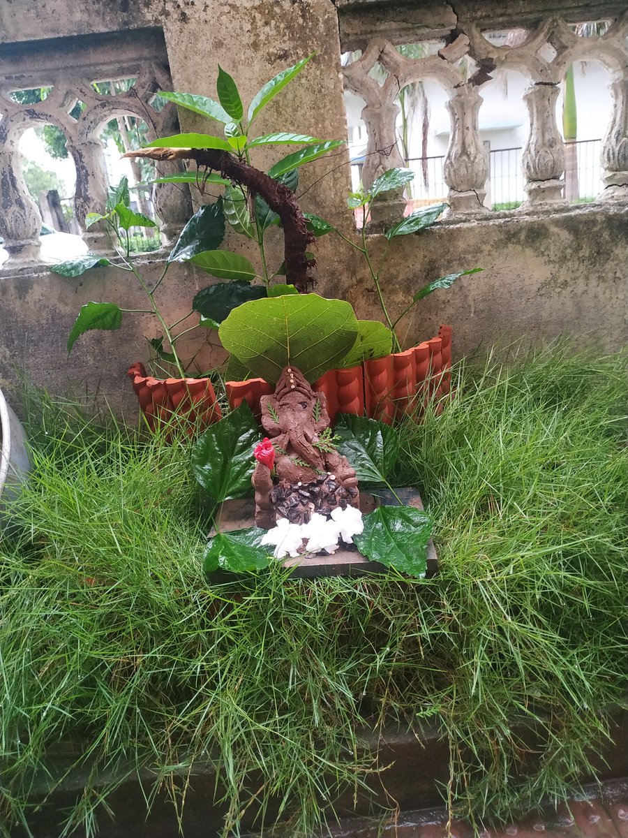 evrytngLOG1's tweet photo. "God has made this world
Wid His golden pen of beauty
To care for Mother Nature
Is our moral duty”
So plz take an initiative🙏
Done👍
Celebrating Ganesh Chaturthi  Wid d EcoFriendly Way
अच्छे इंसान बनो न कि प्रकृति के विध्वंसक
*GREEN GANESHA,CLEAN GANESHA*
#Greenganesha #GoGreen https://t.co/lORNzHeLiq