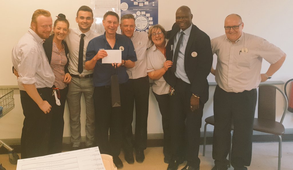 Best of luck to Del who leaves us in Bracknell today. A true service superstar who will be missed by both the colleagues and customers. @sianjellay