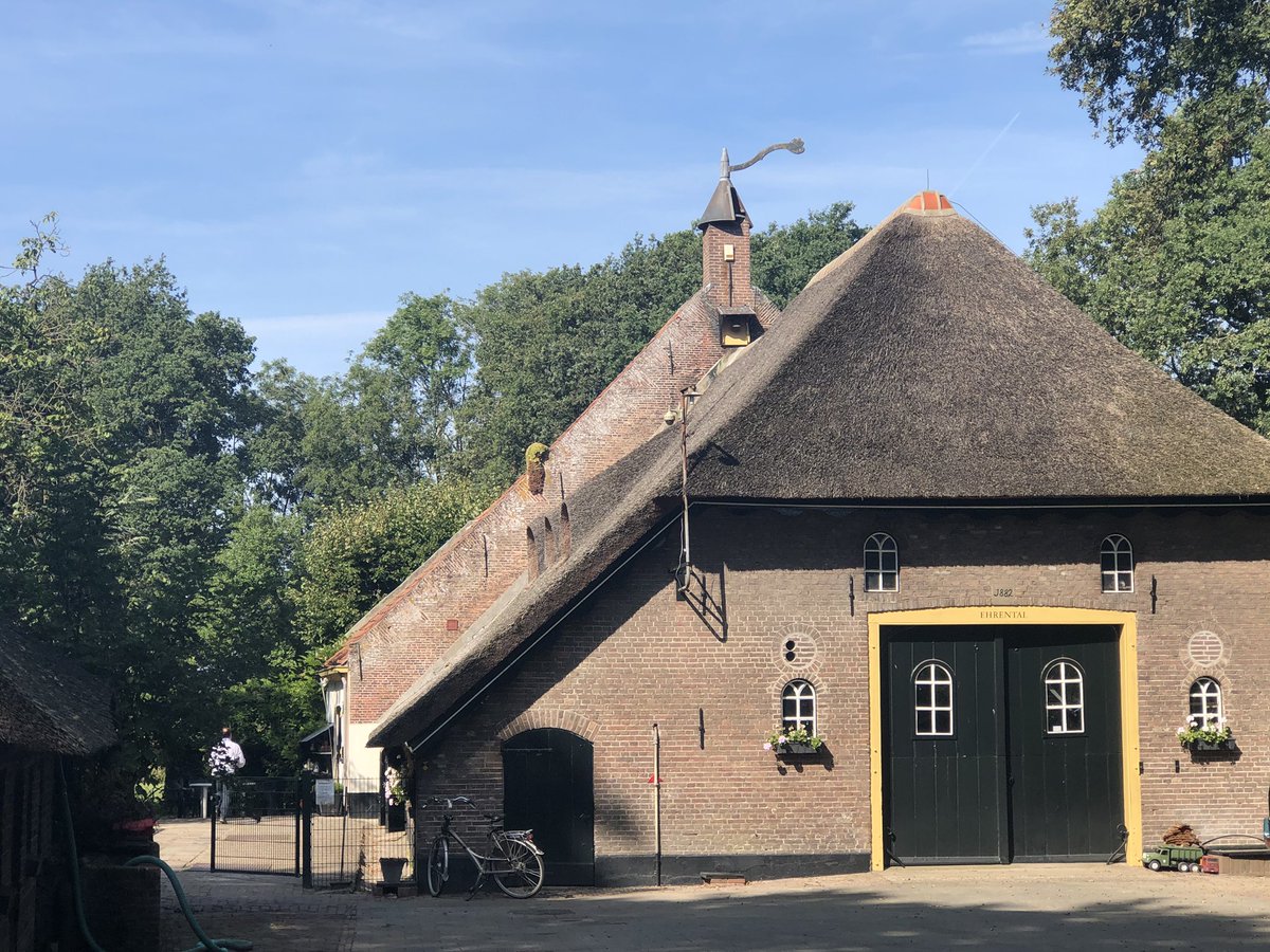 Goed gesprek aan keukentafel en in veld met akkerbouwer Pieter van Leeuwen Boomkamp, deelnemer nationale proeftuin precisielandbouw. youtu.be/WoavZP1Nx-s