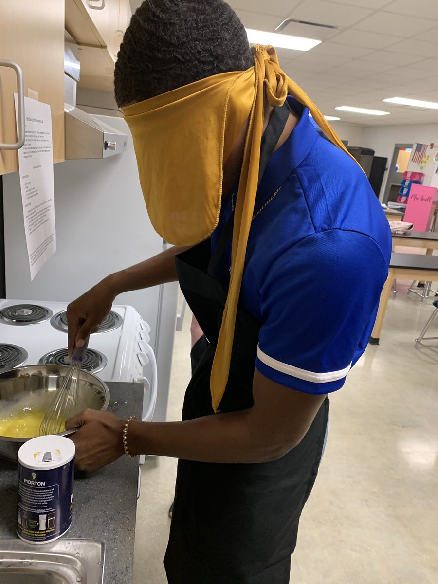 Pals learning to be skilled communicators by cooking blindfolded.  <a href="/SamuelClemensHS/">samuelclemenshs</a>
