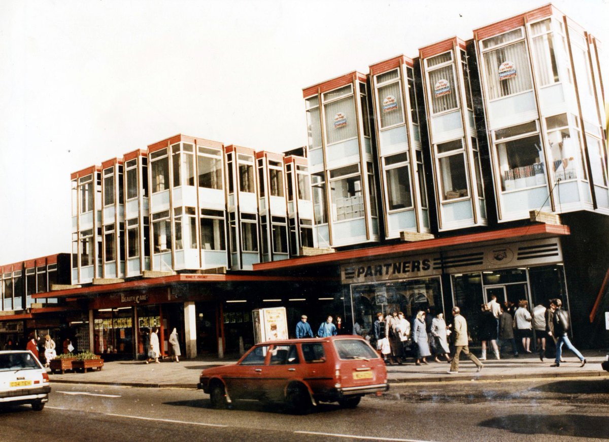 MMSignsGraphics's tweet image. The M&amp;amp;M Group have been around for over 30 years. 
Signs and Graphics have been looking at past photos of Longton to see how things have changed. Here are a few of our favourites.🥰

#Featurewall #Longton #Vintage #Photos #Memories #Local