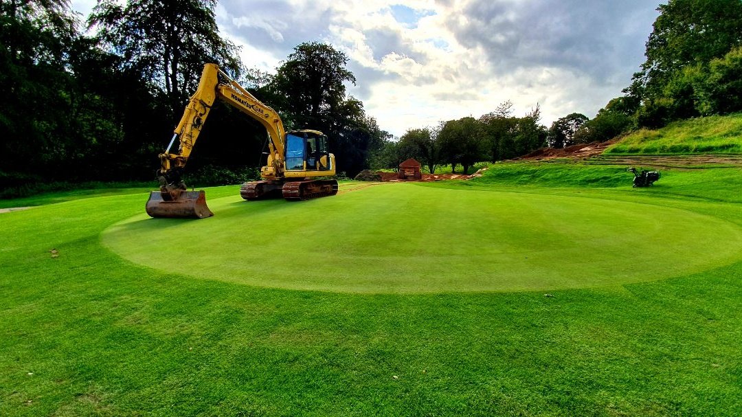 Development project underway @MaloneGC Belfast, new USGA chipping green with #SportBond bunkers, new USGA 8th green and new driving range currently under construction, project designed by <a href="/KenKearneyGD/">Ken Kearney</a> #turfimprovements